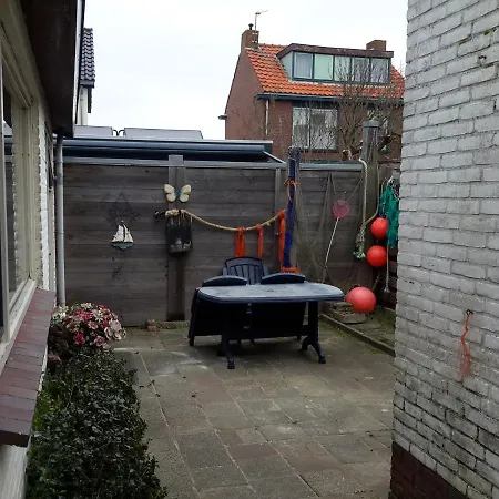Strandhuussie Texel Casa de férias *